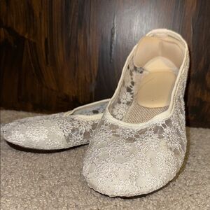 Elegant Lace Ballet Flats